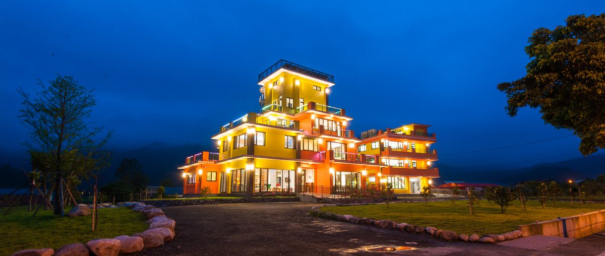 地熱米夜間外觀